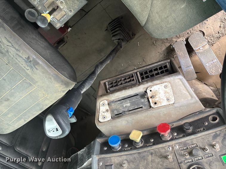 image for item EE4155 1991 Mack RD6886 dump truck