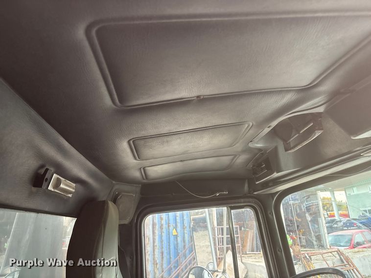 image for item EE4155 1991 Mack RD6886 dump truck