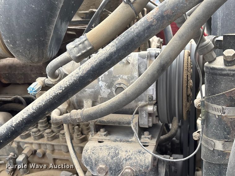 image for item EE4155 1991 Mack RD6886 dump truck