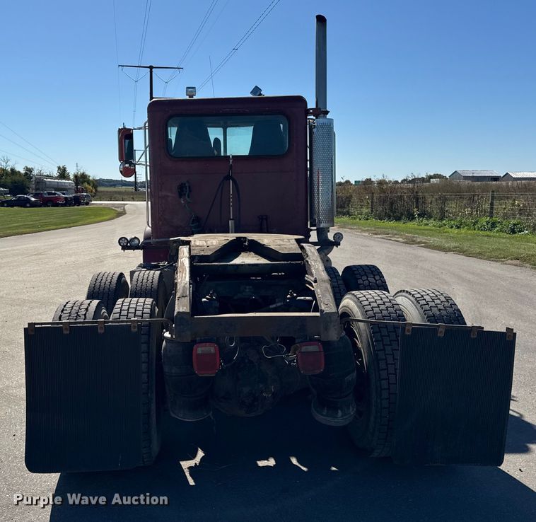 image for item EF2197 1996 Peterbilt 379 semi truck