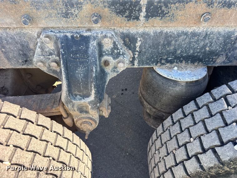 image for item EF2197 1996 Peterbilt 379 semi truck