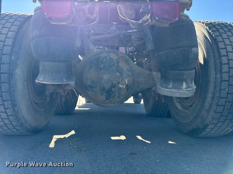 image for item EF2197 1996 Peterbilt 379 semi truck