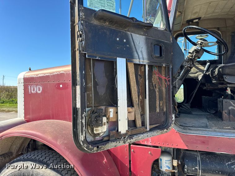 image for item EF2197 1996 Peterbilt 379 semi truck