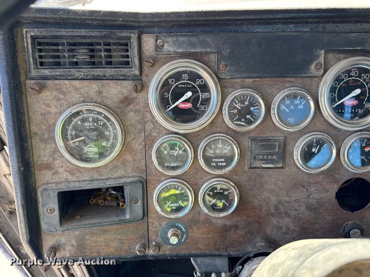 image for item EF2197 1996 Peterbilt 379 semi truck