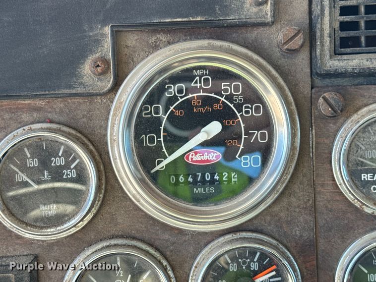 image for item EF2197 1996 Peterbilt 379 semi truck