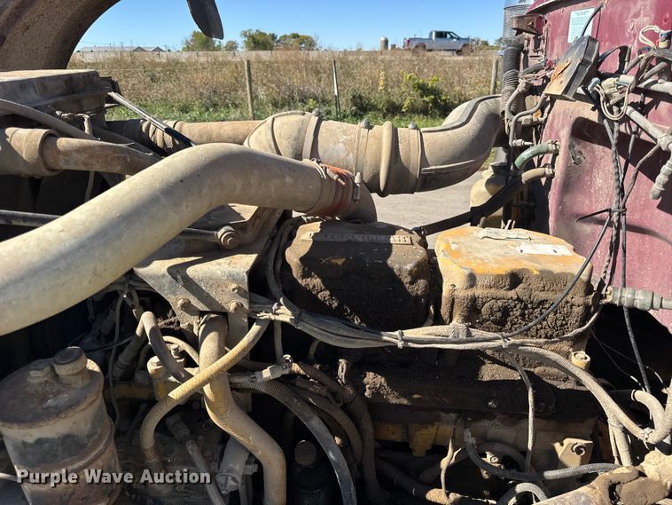 image for item EF2197 1996 Peterbilt 379 semi truck