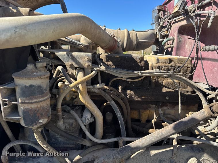 image for item EF2197 1996 Peterbilt 379 semi truck