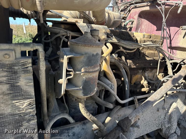 image for item EF2197 1996 Peterbilt 379 semi truck