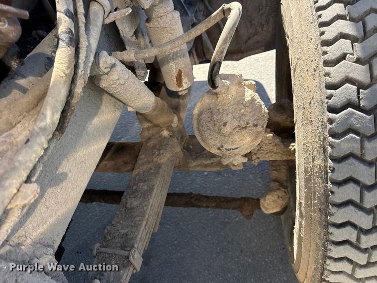 image for item EF2197 1996 Peterbilt 379 semi truck