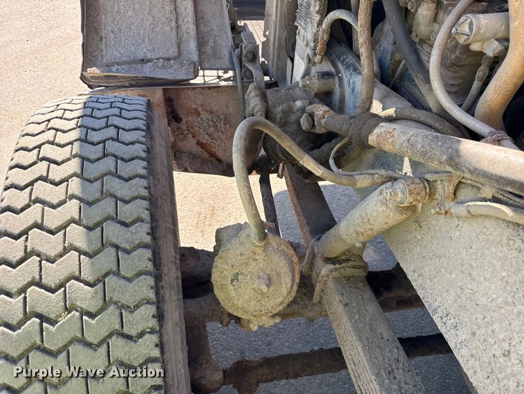 image for item EF2197 1996 Peterbilt 379 semi truck