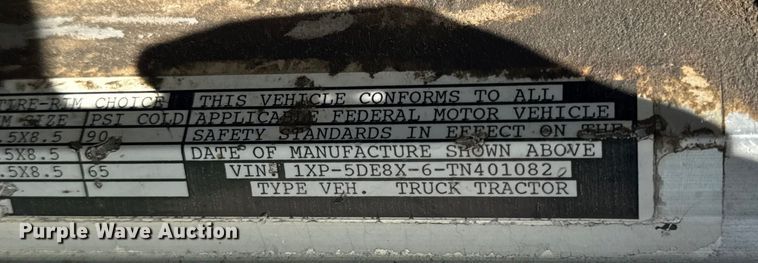 image for item EF2197 1996 Peterbilt 379 semi truck