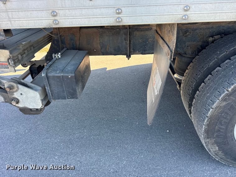 image for item EF2198 2013 Freightliner Business Class M2 box truck