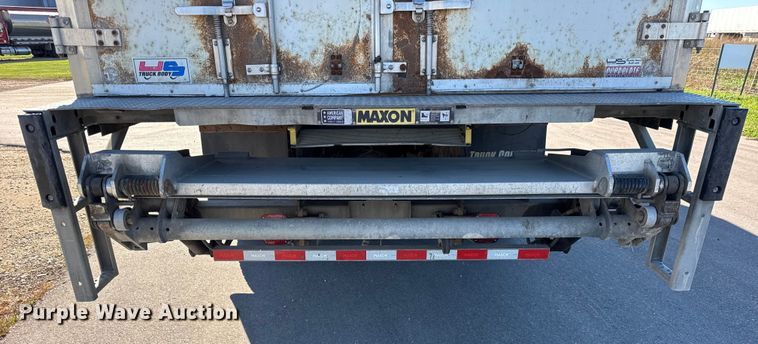 image for item EF2198 2013 Freightliner Business Class M2 box truck