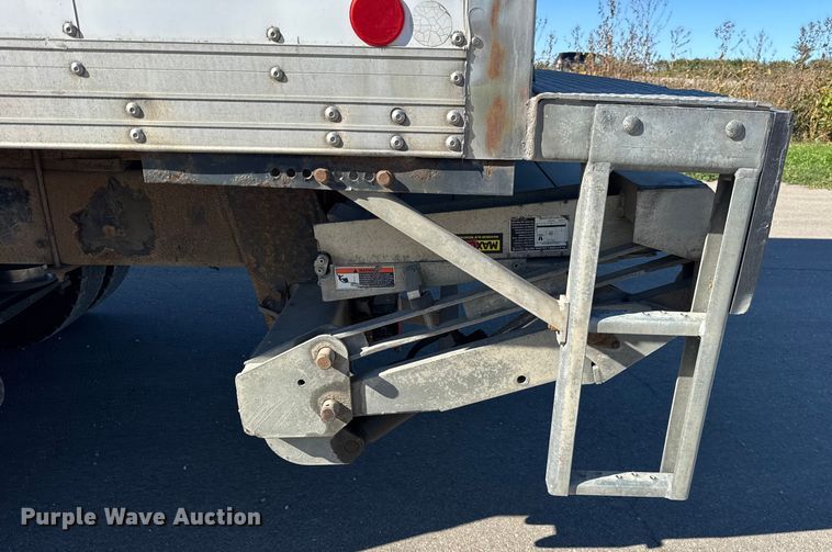 image for item EF2198 2013 Freightliner Business Class M2 box truck