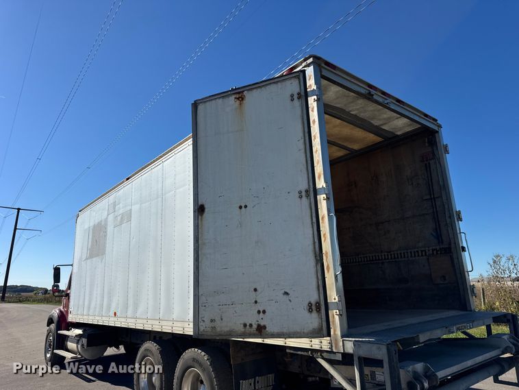 image for item EF2198 2013 Freightliner Business Class M2 box truck