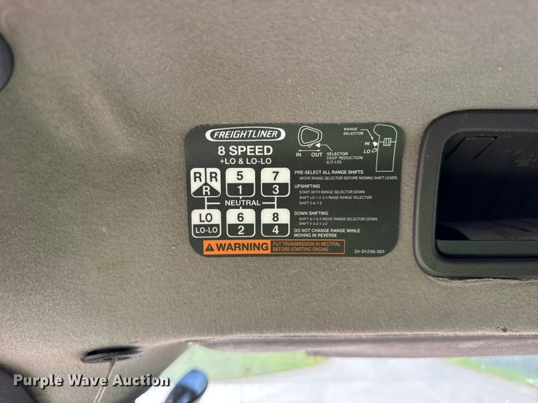 image for item EF2198 2013 Freightliner Business Class M2 box truck