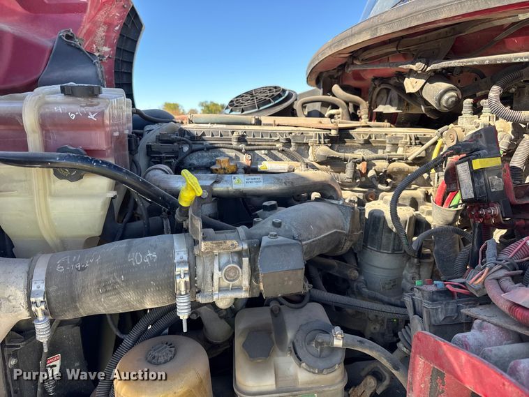 image for item EF2198 2013 Freightliner Business Class M2 box truck