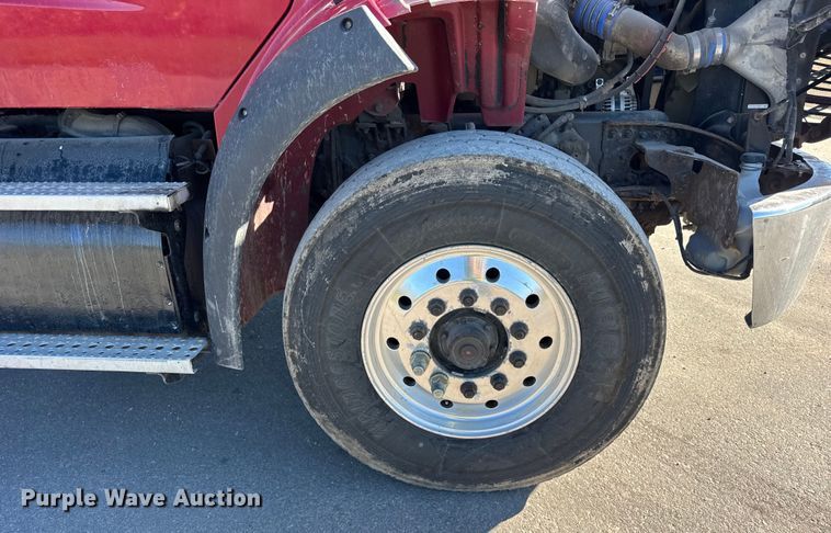 image for item EF2198 2013 Freightliner Business Class M2 box truck