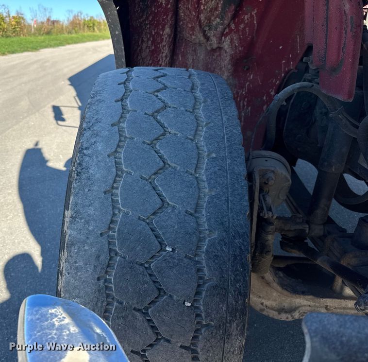 image for item EF2198 2013 Freightliner Business Class M2 box truck