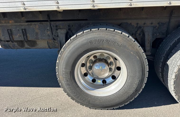 image for item EF2198 2013 Freightliner Business Class M2 box truck