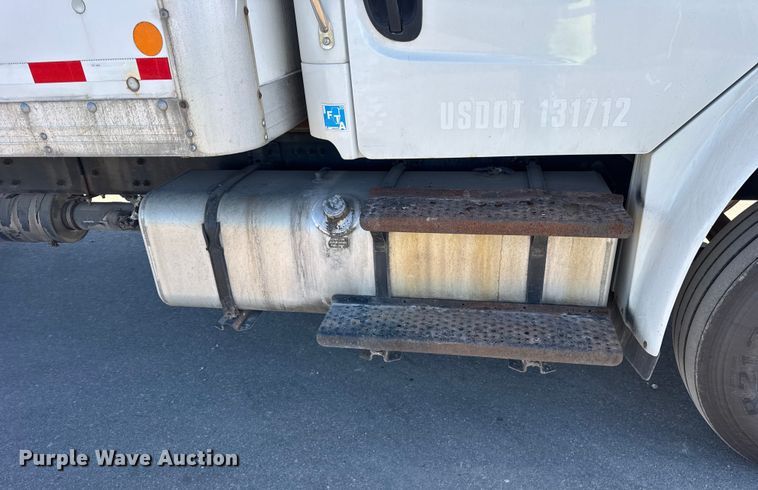 image for item EF2200 2016 Freightliner Business Class M2 box truck