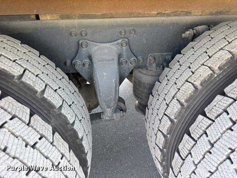 image for item EF2200 2016 Freightliner Business Class M2 box truck