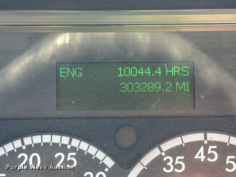 image for item EF2200 2016 Freightliner Business Class M2 box truck