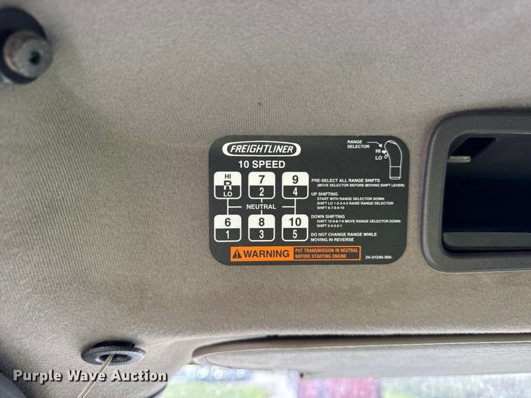 image for item EF2200 2016 Freightliner Business Class M2 box truck