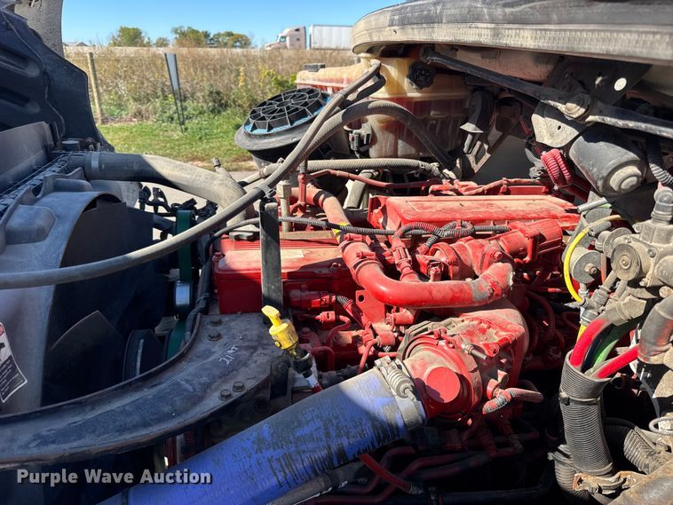 image for item EF2200 2016 Freightliner Business Class M2 box truck