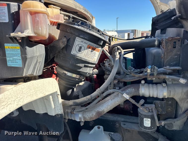 image for item EF2200 2016 Freightliner Business Class M2 box truck