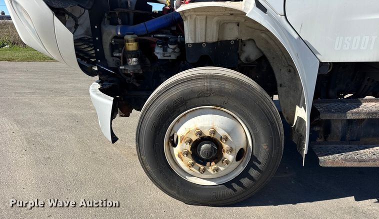 image for item EF2200 2016 Freightliner Business Class M2 box truck