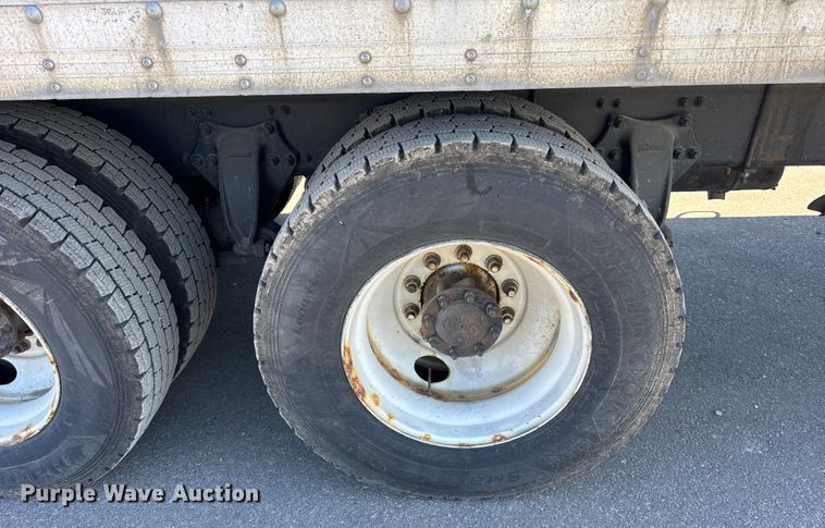 image for item EF2200 2016 Freightliner Business Class M2 box truck