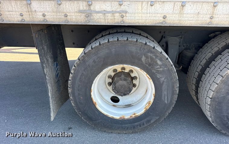 image for item EF2200 2016 Freightliner Business Class M2 box truck