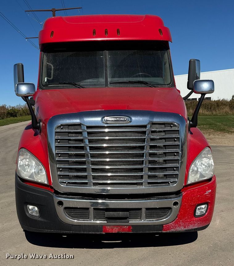 CAMIóN CAMAROTE 2016 FREIGHTLINER