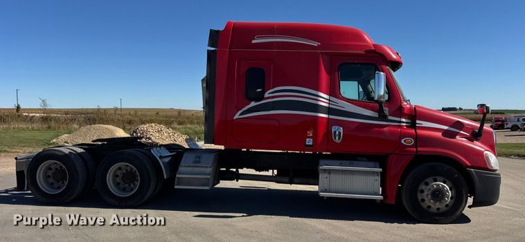 CAMIóN CAMAROTE 2016 FREIGHTLINER