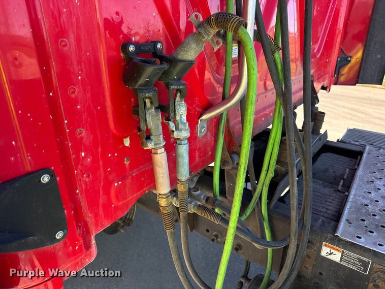 image for item EF2201 2016 Freightliner Cascadia 125 semi truck