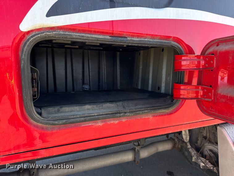 image for item EF2201 2016 Freightliner Cascadia 125 semi truck