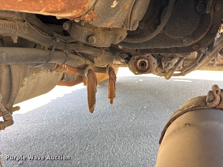 image for item EF2201 2016 Freightliner Cascadia 125 semi truck