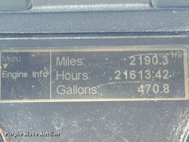 image for item EF2201 2016 Freightliner Cascadia 125 semi truck