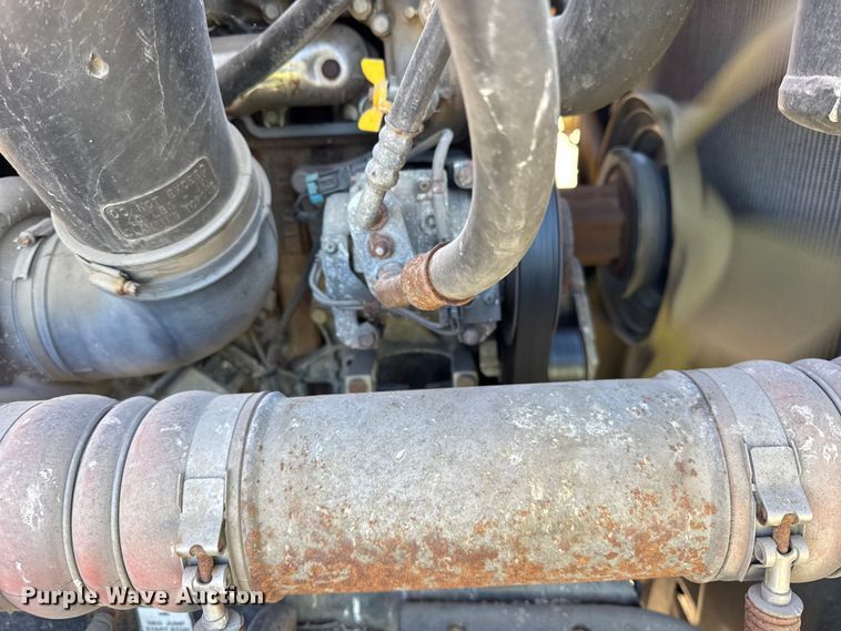 image for item EF2201 2016 Freightliner Cascadia 125 semi truck