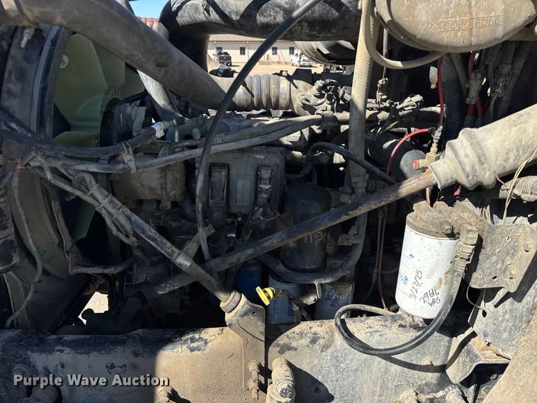 image for item EF2212 2007 Mack CHN semi truck