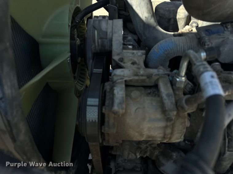 image for item EF2212 2007 Mack CHN semi truck