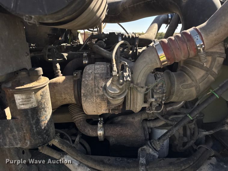 image for item EF2212 2007 Mack CHN semi truck