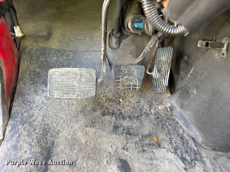 image for item EF2221 2000 International F-2574 semi truck