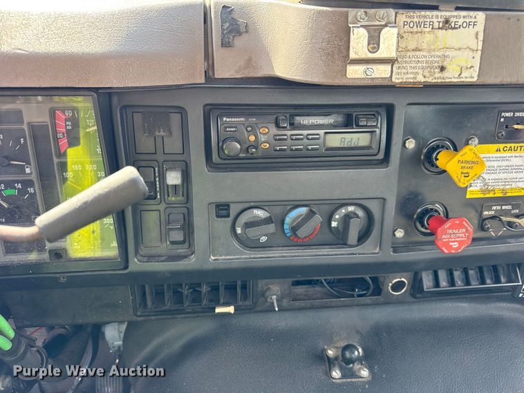 image for item EF2221 2000 International F-2574 semi truck