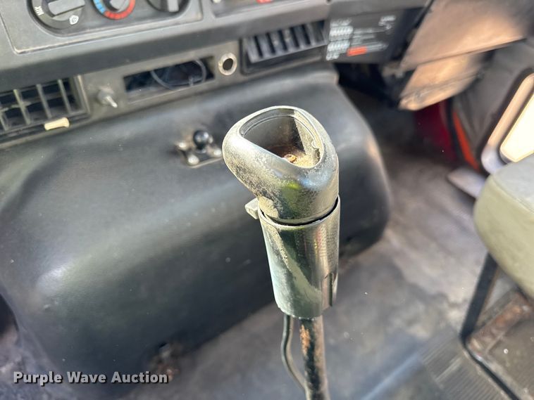 image for item EF2221 2000 International F-2574 semi truck