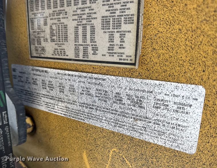 image for item EF2221 2000 International F-2574 semi truck