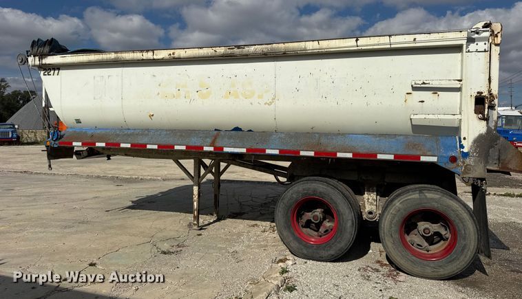 image for item EF2227 1994 Hilbilt end dump trailer