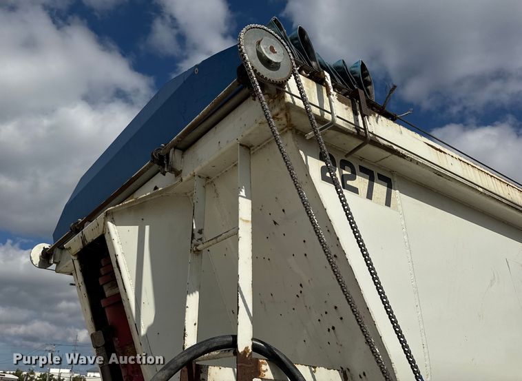 image for item EF2227 1994 Hilbilt end dump trailer