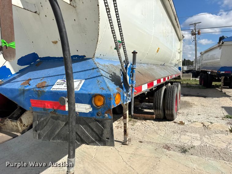 image for item EF2227 1994 Hilbilt end dump trailer